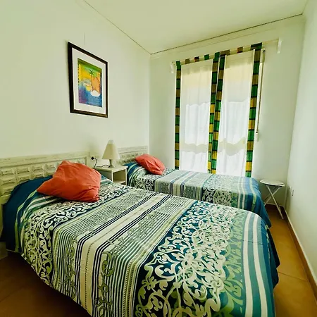 Junto A La Playa En La Mejor Ubicacion De * Denia
