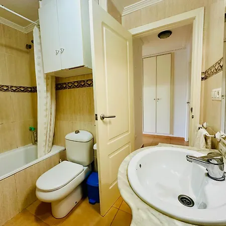 아파트 Junto A La Playa En La Mejor Ubicacion De *