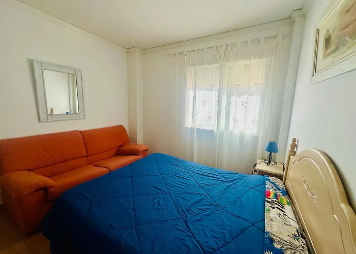 Junto A La Playa En La Mejor Ubicacion De Denia