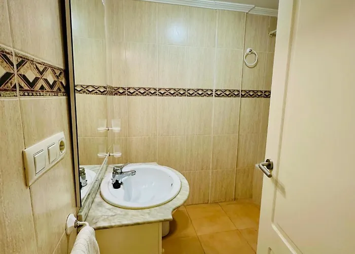 Junto A La Playa En La Mejor Ubicacion De *